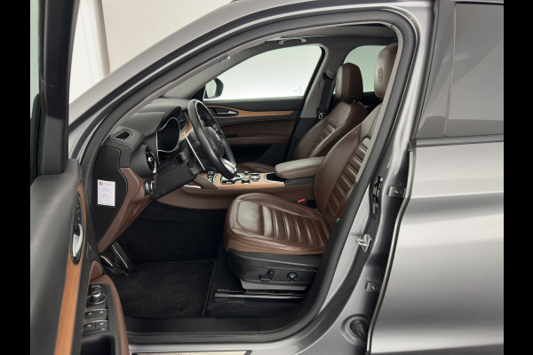 Alfa Romeo Stelvio 2.0 T AWD B-Tech Business Edition Aut. *PANO | LUXURY-LEATHER | XENON | ADAPTIVE-CRUISE | MEMORY-PACK | BLIND-SPOT | HEATED-COMFPRTSEATS | CAMERA | DAB+ | KEYLESS | SHIFT-PADDLES | PRIVACY-GLASS | NAVI-FULLMAP | TOWBAR | 20''