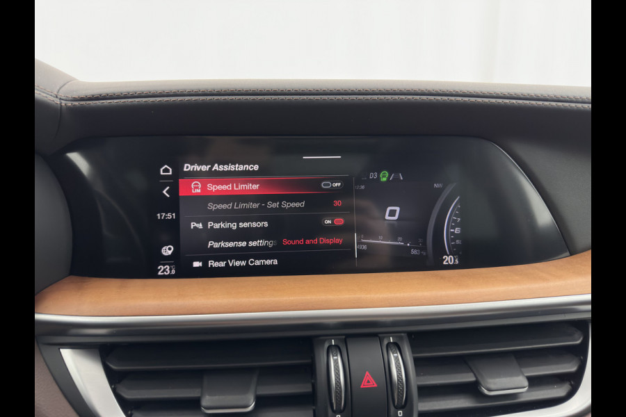 Alfa Romeo Stelvio 2.0 T AWD B-Tech Business Edition Aut. *PANO | LUXURY-LEATHER | XENON | ADAPTIVE-CRUISE | MEMORY-PACK | BLIND-SPOT | HEATED-COMFPRTSEATS | CAMERA | DAB+ | KEYLESS | SHIFT-PADDLES | PRIVACY-GLASS | NAVI-FULLMAP | TOWBAR | 20''