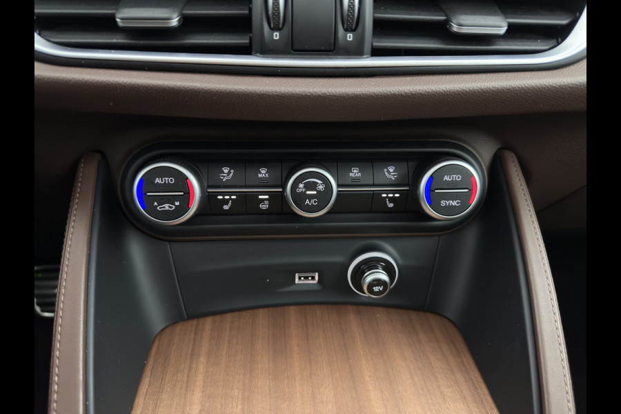 Alfa Romeo Stelvio 2.0 T AWD B-Tech Business Edition Aut. *PANO | LUXURY-LEATHER | XENON | ADAPTIVE-CRUISE | MEMORY-PACK | BLIND-SPOT | HEATED-COMFPRTSEATS | CAMERA | DAB+ | KEYLESS | SHIFT-PADDLES | PRIVACY-GLASS | NAVI-FULLMAP | TOWBAR | 20''