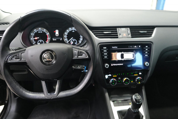 Škoda Octavia Combi 1.0 TSI Greentech Business Edition - N.A.P. Airco, Cruise, PDC, Navi, Trekhaak.