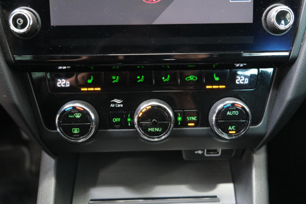 Škoda Octavia Combi 1.0 TSI Greentech Business Edition - N.A.P. Airco, Cruise, PDC, Navi, Trekhaak.