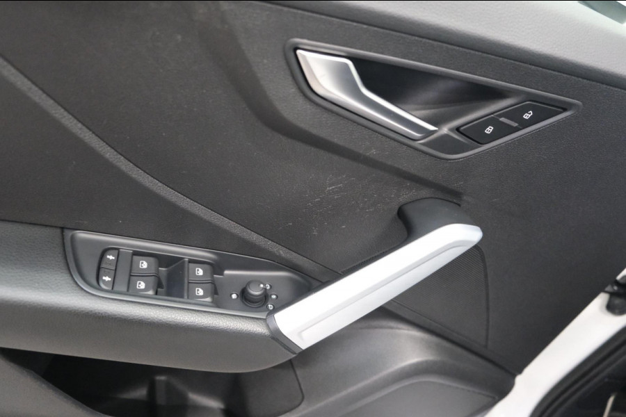 Audi Q2 35 TFSI S Edition 2x S-Line Automaat - N.A.P. Airco, Cruise, PDC, Navi, Trekhaak.