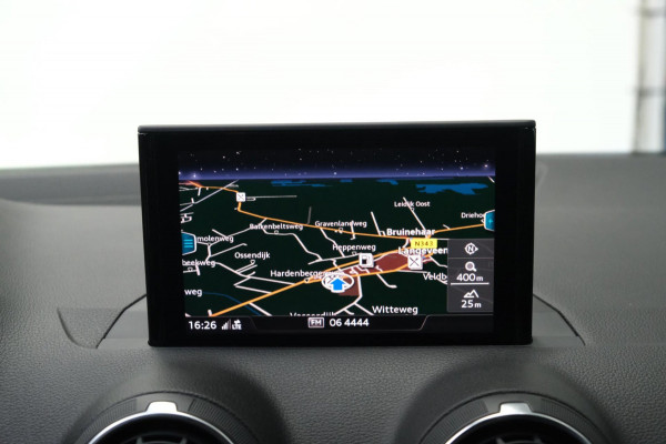 Audi Q2 35 TFSI S Edition 2x S-Line Automaat - N.A.P. Airco, Cruise, PDC, Navi, Trekhaak.