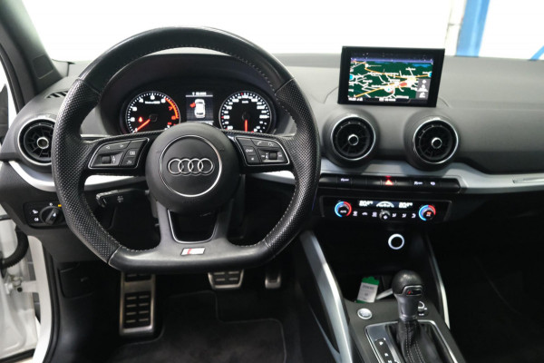 Audi Q2 35 TFSI S Edition 2x S-Line Automaat - N.A.P. Airco, Cruise, PDC, Navi, Trekhaak.