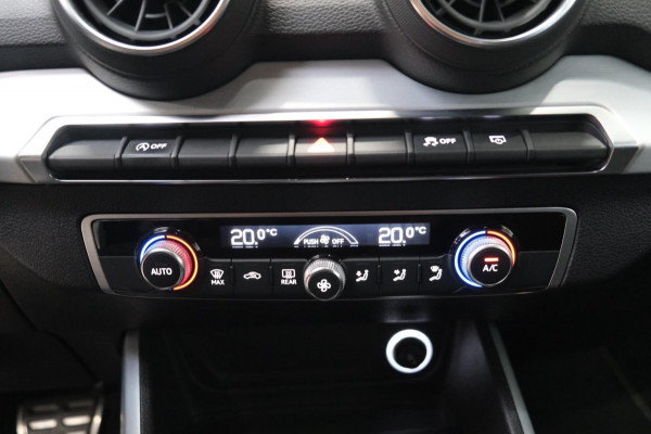 Audi Q2 35 TFSI S Edition 2x S-Line Automaat - N.A.P. Airco, Cruise, PDC, Navi, Trekhaak.