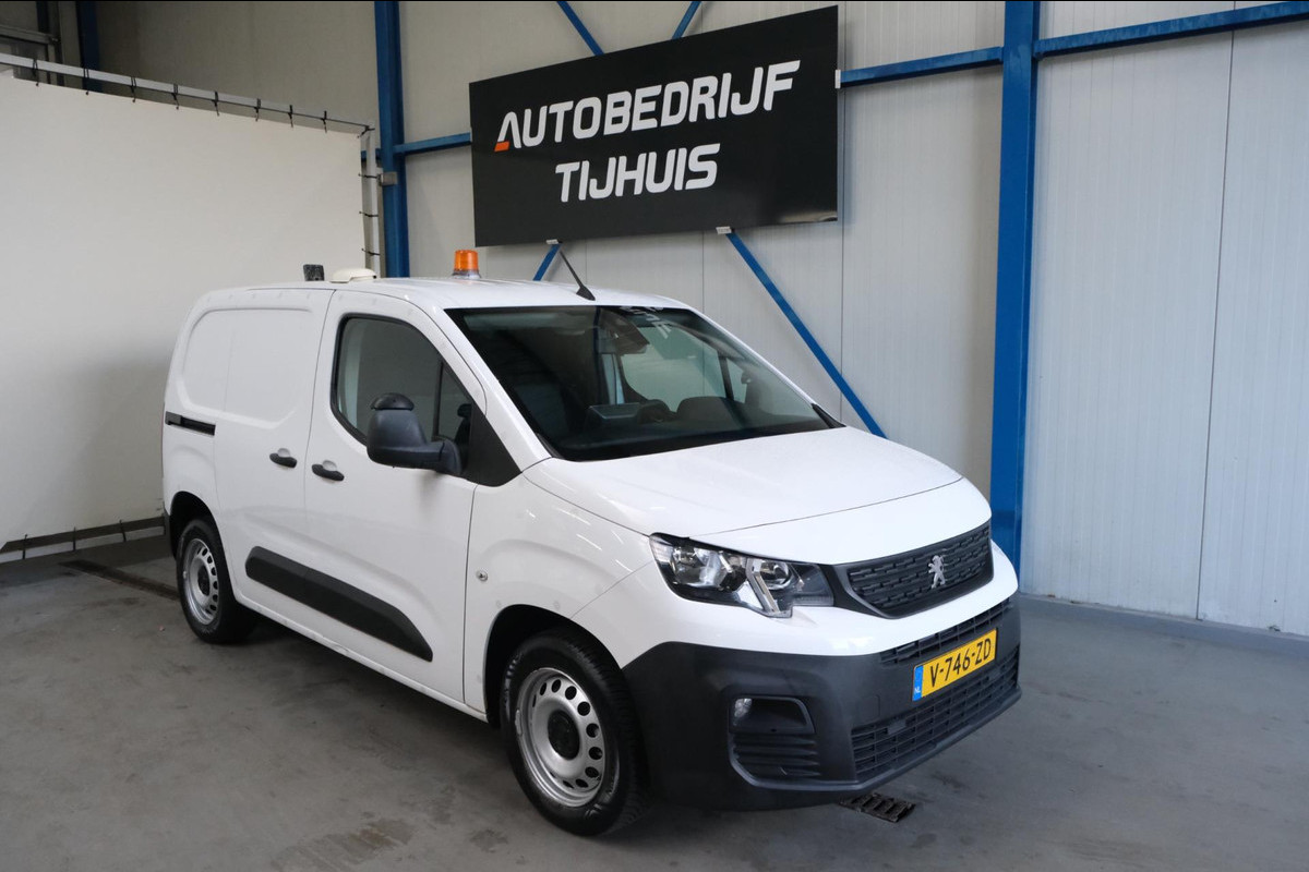 Peugeot Partner 1.5 BlueHDI Premium Automaat - N.A.P. Airco, Cruise, Navi, PDC.