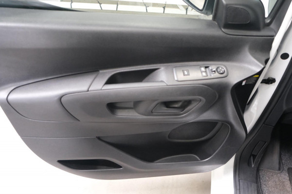 Peugeot Partner 1.5 BlueHDI Premium Automaat - N.A.P. Airco, Cruise, Navi, PDC.