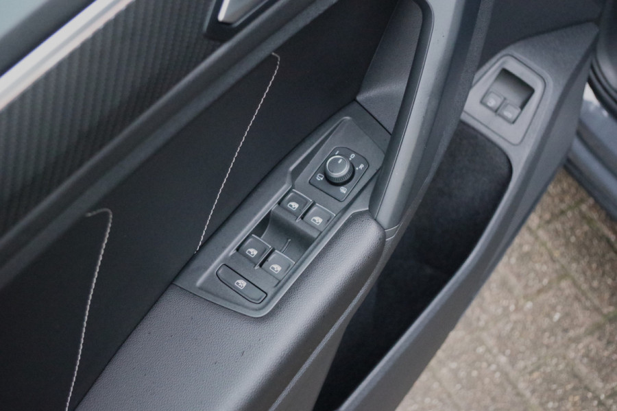 Volkswagen Tiguan 1.4 TSI eHybrid 245 PK R-Line Business+ PHEV, Panoramadak, Adap. Cruise Control, Camera