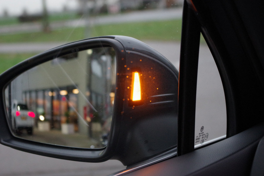 Volkswagen Tiguan 1.4 TSI eHybrid 245 PK R-Line Business+ PHEV, Panoramadak, Adap. Cruise Control, Camera