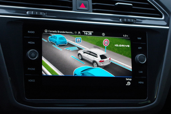 Volkswagen Tiguan 1.4 TSI eHybrid 245 PK R-Line Business+ PHEV, Panoramadak, Adap. Cruise Control, Camera