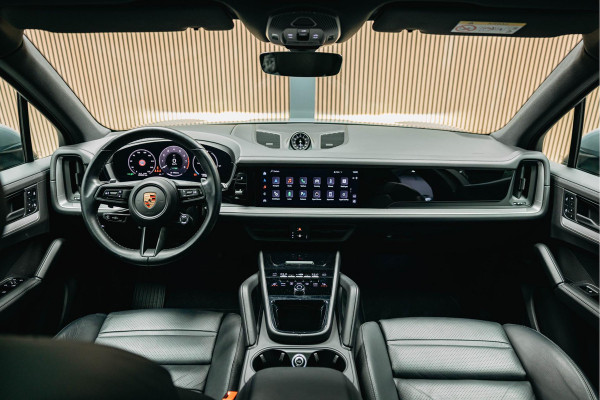 Porsche Cayenne 3.0 E-Hybrid | Pano |  stoelverwarming | Sport Chrono | 360 camera |