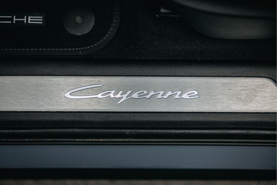Porsche Cayenne 3.0 E-Hybrid | Pano |  stoelverwarming | Sport Chrono | 360 camera |