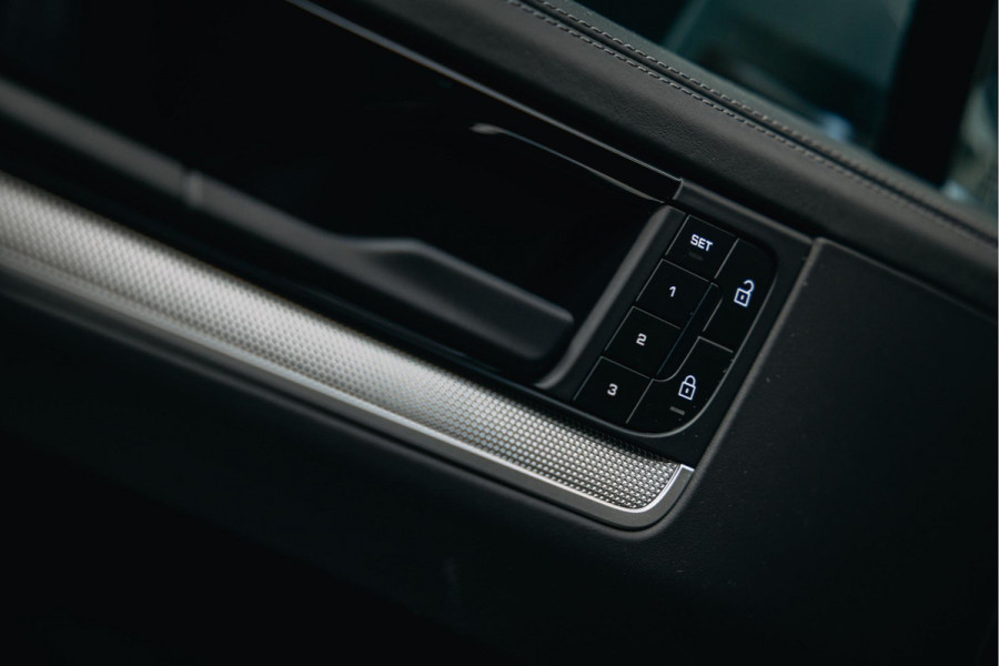 Porsche Cayenne 3.0 E-Hybrid | Pano |  stoelverwarming | Sport Chrono | 360 camera |