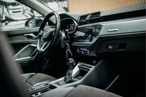 Audi Q3 40 TFSI quattro S Line Pro Line S | Quattro | Stoel- & stuurwiel verwarming | Achteruitrijcamera |