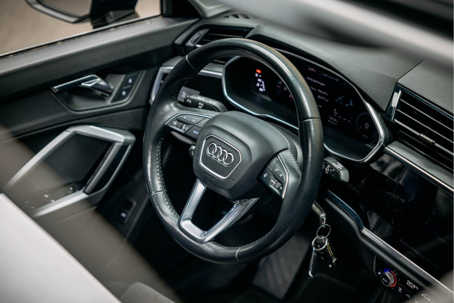 Audi Q3 40 TFSI quattro S Line Pro Line S | Quattro | Stoel- & stuurwiel verwarming | Achteruitrijcamera |