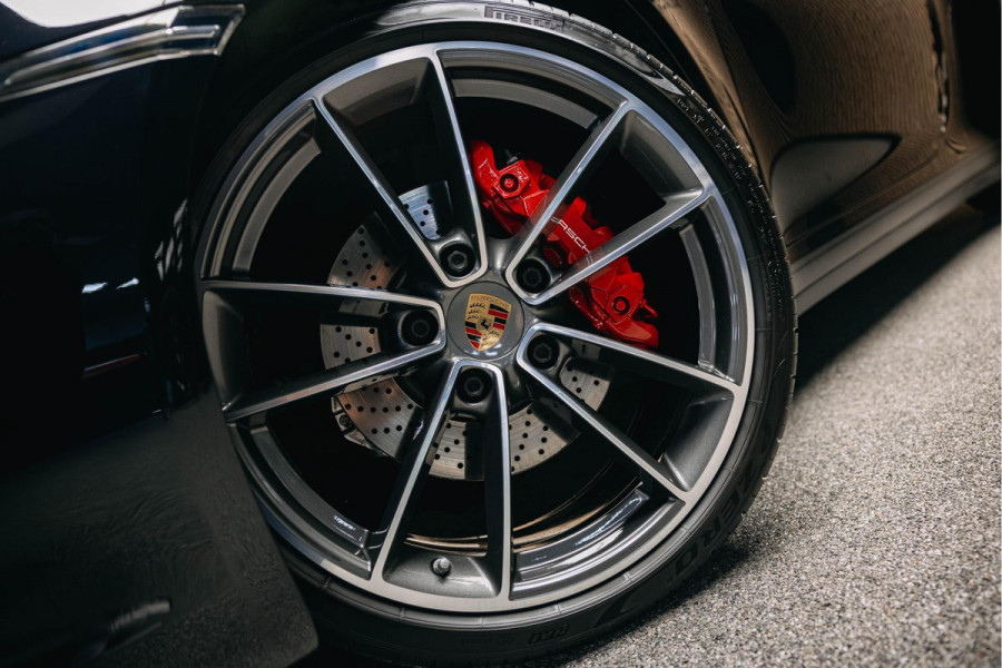 Porsche 911 3.0 Carrera 4 | Sport chrono | verwarmde en verkoelde sportstoelen | schuif-/kanteldak |