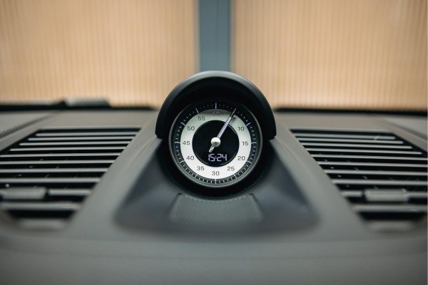 Porsche 911 3.0 Carrera 4 | Sport chrono | verwarmde en verkoelde sportstoelen | schuif-/kanteldak |