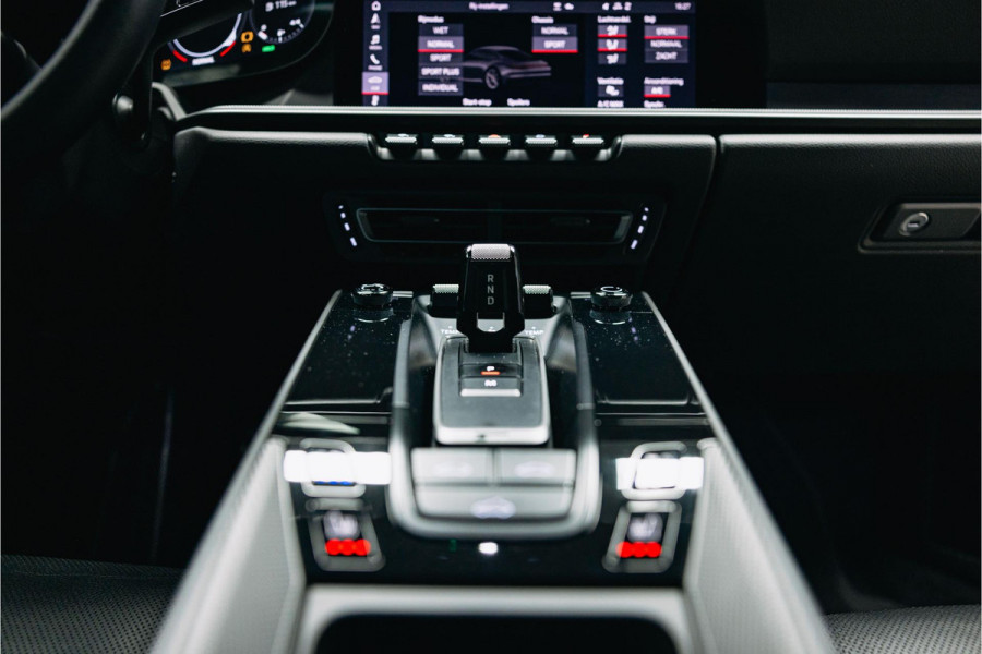 Porsche 911 3.0 Carrera 4 | Sport chrono | verwarmde en verkoelde sportstoelen | schuif-/kanteldak |