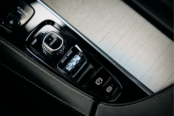 Volvo XC90 2.0 T8 Twin Engine AWD Inscription | 7 Zitter | Lederen stoelen met verwarming en geheugen | Trekhaak |