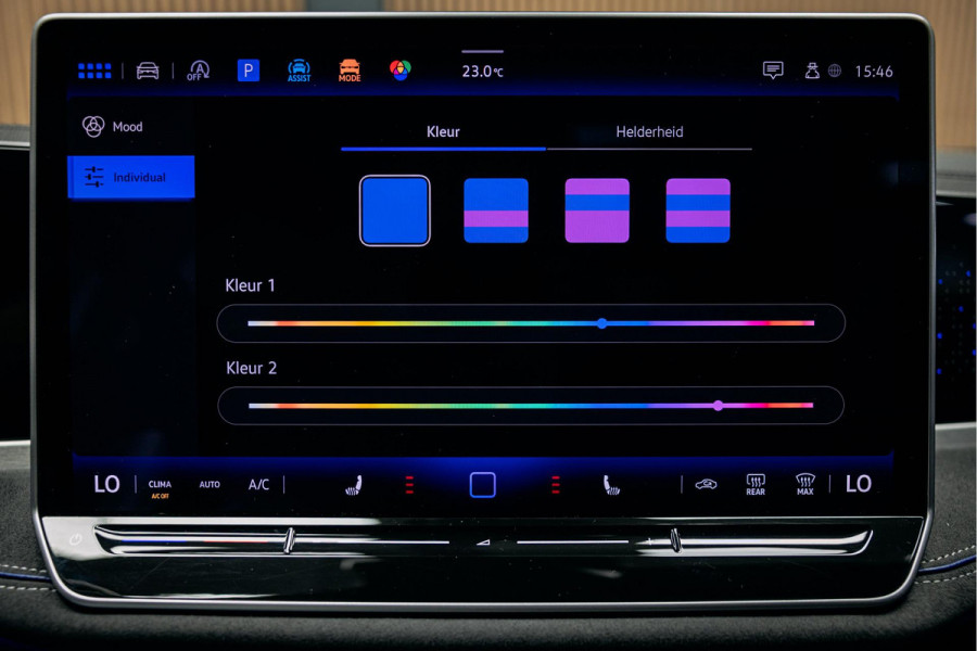 Volkswagen Passat R-Line Diesel | Trekhaak | Pano | Head-up | Stoelmassage |