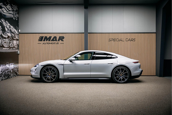 Porsche Taycan Performance 84 kWh | NL geleverd | Sport Chrono | Bose | Electric Sport Sound | Stoelverwarming |