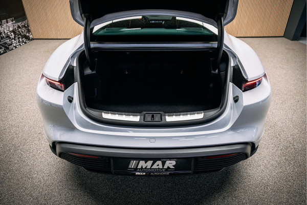 Porsche Taycan Performance 84 kWh | NL geleverd | Sport Chrono | Bose | Electric Sport Sound | Stoelverwarming |