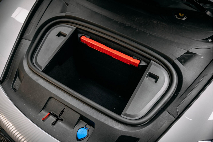 Porsche Taycan Performance 84 kWh | NL geleverd | Sport Chrono | Bose | Electric Sport Sound | Stoelverwarming |