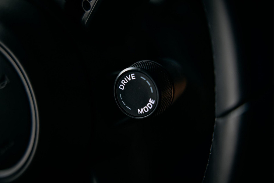 Porsche Taycan Performance 84 kWh | NL geleverd | Sport Chrono | Bose | Electric Sport Sound | Stoelverwarming |