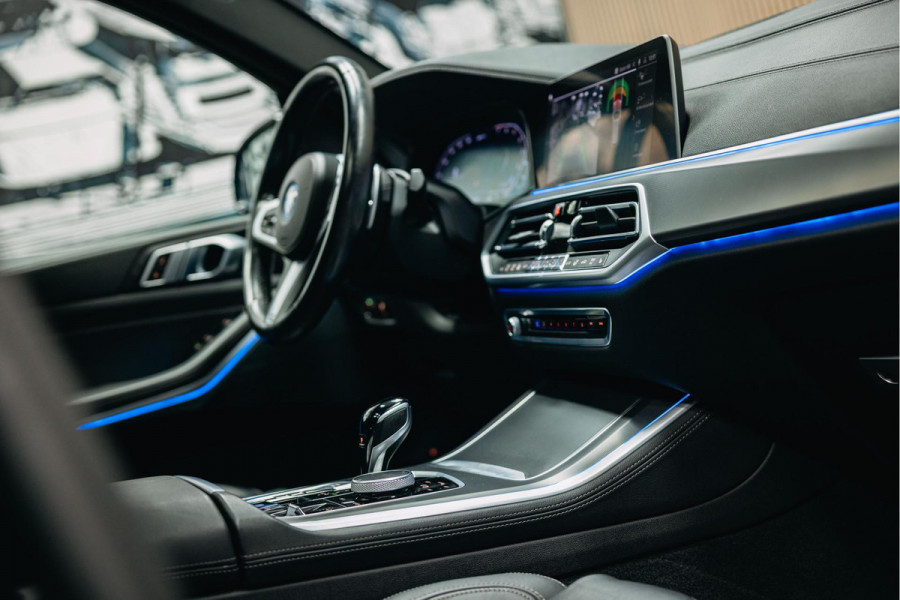 BMW X5 xDrive45e High Executive | Pano | Trekhaak | Luchtvering  | Stoelverwarming |