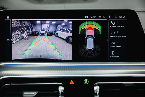 BMW X5 xDrive45e High Executive | Pano | Trekhaak | Luchtvering  | Stoelverwarming |