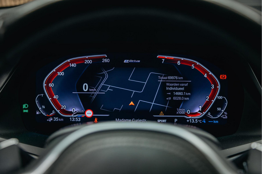 BMW X5 xDrive45e High Executive | Pano | Trekhaak | Luchtvering  | Stoelverwarming |