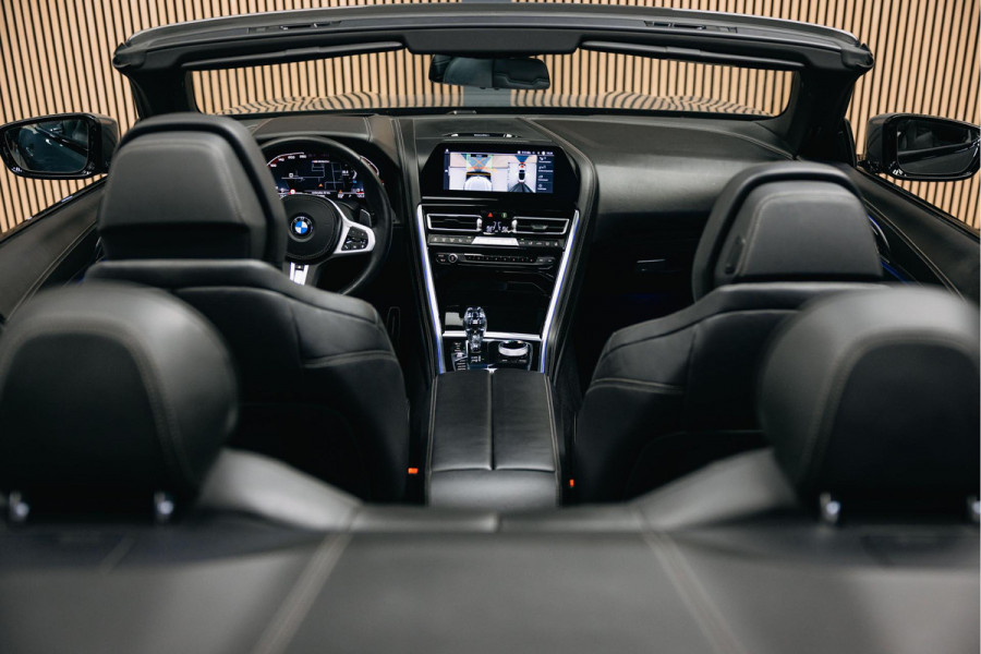 BMW 8 Serie M850i xDrive High Executive | Cabrio | Head-Up | 360 Camera | Bowers & Wilkins | Stuurverwarming |