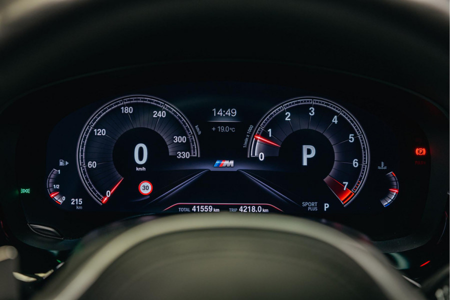 BMW 5 Serie 540i High Executive Edition | Pano | Head-Up | M-Sportpakket | Dealer Onderhouden |