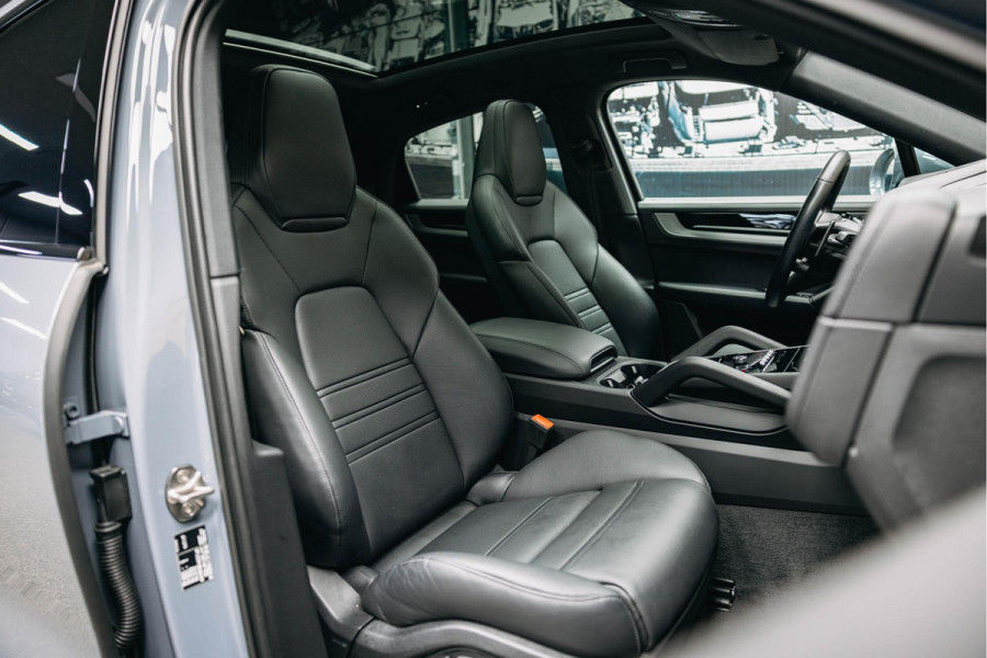 Porsche Cayenne Coupé 3.0 E-Hybrid | Sport Chrono | Trekhaak | Sportuitlaat | 360 camera |