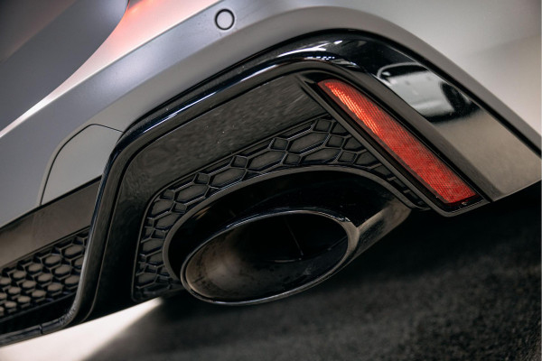 Audi RS6 Avant RS 6 TFSI quattro | Beton grijs matte | 23 inch Vossen HF7 | Keramisch | Pano |