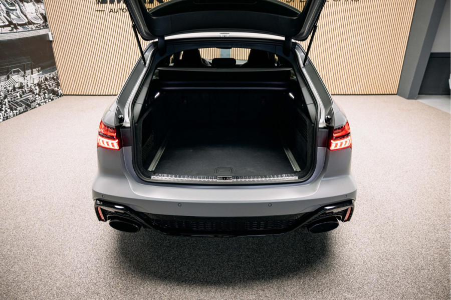 Audi RS6 Avant RS 6 TFSI quattro | Beton grijs matte | 23 inch Vossen HF7 | Keramisch | Pano |