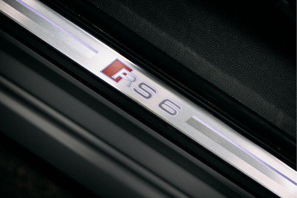 Audi RS6 Avant RS 6 TFSI quattro | Beton grijs matte | 23 inch Vossen HF7 | Keramisch | Pano |