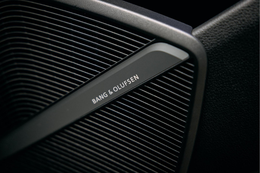 Audi Q5 55 TFSI e quattro Competition | Daytona Grey | Pano | B/O | Stoelverwarming |