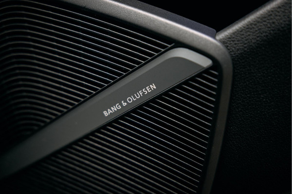 Audi Q5 55 TFSI e quattro Competition | Daytona Grey | Pano | B/O | Stoelverwarming |