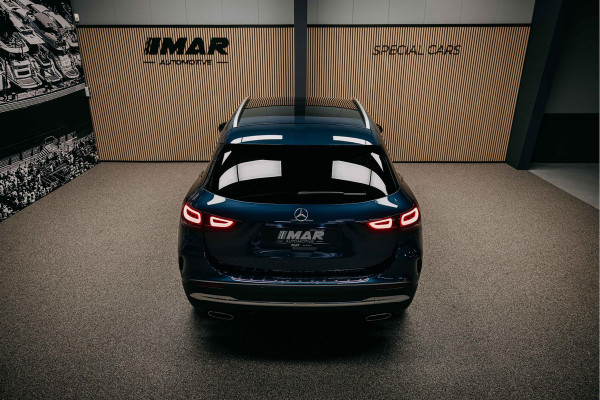 Mercedes-Benz GLA 180 d Business Solution AMG | AMG-Line | Pano | Stoelverwarming | Achteruitrijcamera |