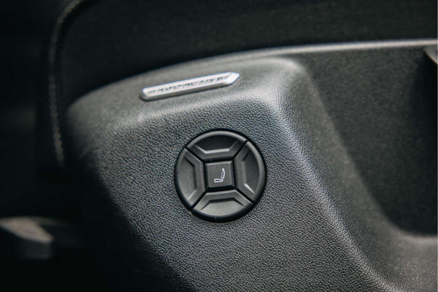 Volkswagen Tiguan 1.5 eTSI R-Line Business | Harman/Kardon | BTW | Pano | Stoelmassage | Trekhaak |