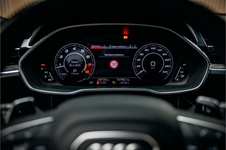 Audi RSQ3 TFSI | Carbon | Elek. stoelen | Camera | stoel verwarming |