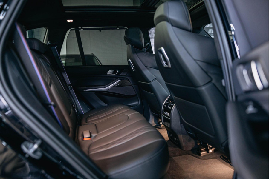 BMW X5 xDrive50e | M uitgevoerd | Trekhaak | Alcantara hemel | Luchtvering | Full PPF in- en exterieur | Skylounge |