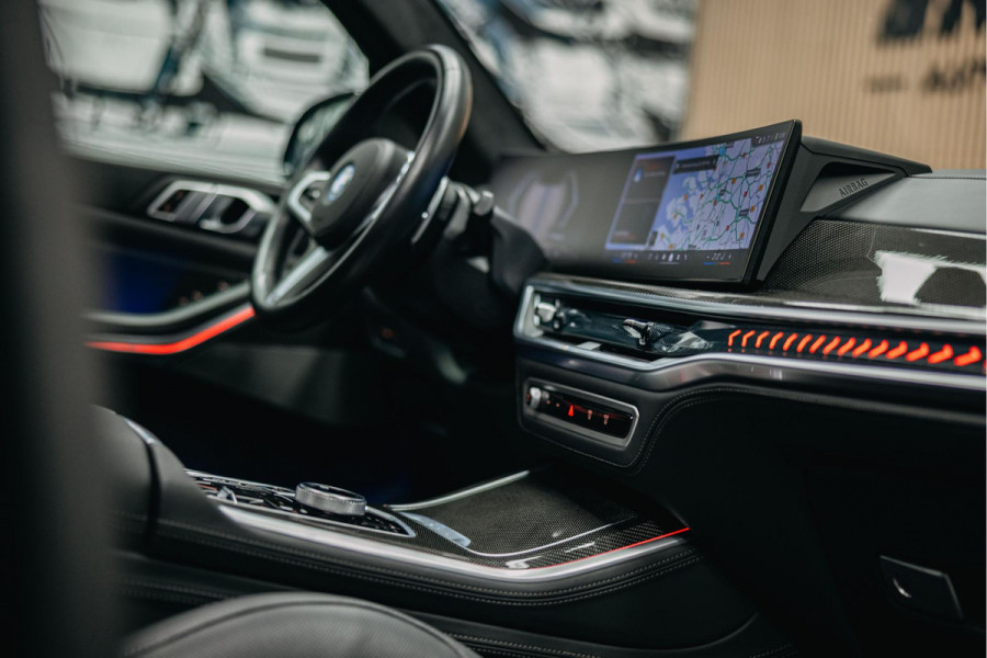BMW X5 xDrive50e | M uitgevoerd | Trekhaak | Alcantara hemel | Luchtvering | Full PPF in- en exterieur | Skylounge |