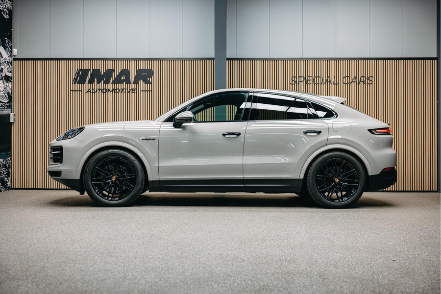 Porsche Cayenne Coupé 3.0 E-Hybrid | Head-up | Bose | Sport Chrono | Stuurverwarming | Stoelverwarming en verkoeling | Trekhaak | Kreide |