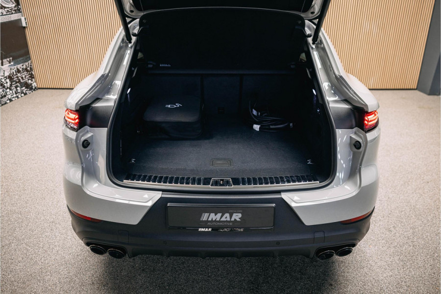 Porsche Cayenne Coupé 3.0 E-Hybrid | Head-up | Bose | Sport Chrono | Stuurverwarming | Stoelverwarming en verkoeling | Trekhaak | Kreide |