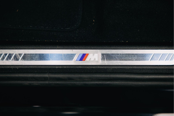 BMW X5 xDrive50e | Volledig M uitgevoerd| Head-up | Verwarmde en verkoelde bekerhouders | Pano |