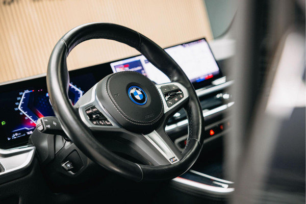 BMW X5 xDrive50e | Volledig M uitgevoerd| Head-up | Verwarmde en verkoelde bekerhouders | Pano |