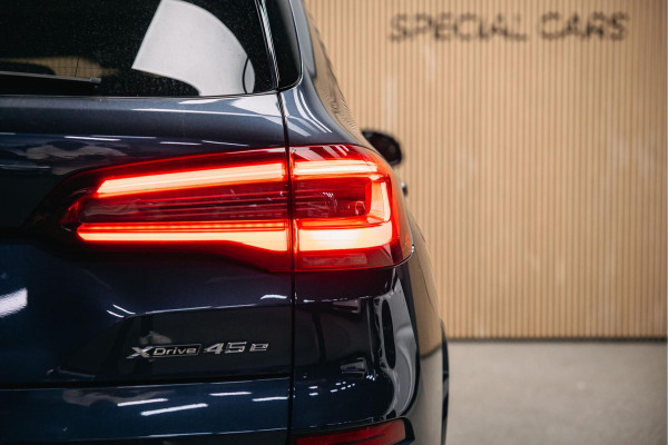 BMW X5 xDrive45e High Executive | M-sport | Luchtvering | Pano | Head-Up | Trekhaak | 360 camera |