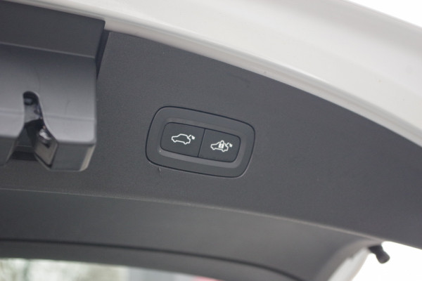 Polestar 2 Long Range Dual Motor 408 PK Launch Edition 78kWh Panoramadak, 89 % SOH Harman/Kardon, Carplay